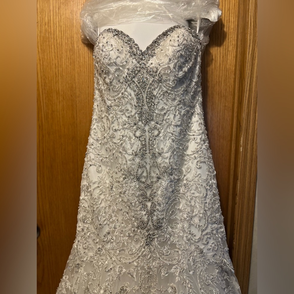 Allure Wedding dress